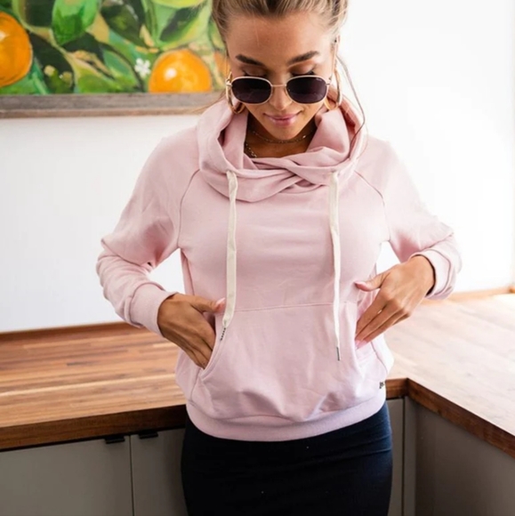 Ampersand Avenue elevated sweatshirt crossover in light pink - Picture 2 of 2